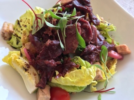 Salad with crispy duck
